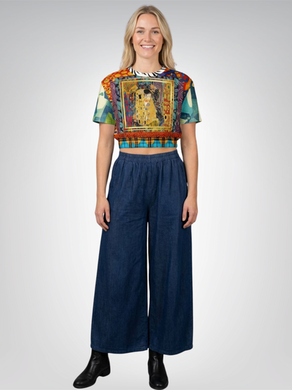 Give Me a Kiss Art Deco Print Eco-Poly Short Sleeve Cropped Pullover