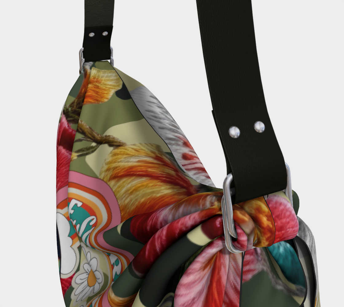 Bolso estilo hobo con bufanda y diseño de camuflaje floral en verde de Free Spirit