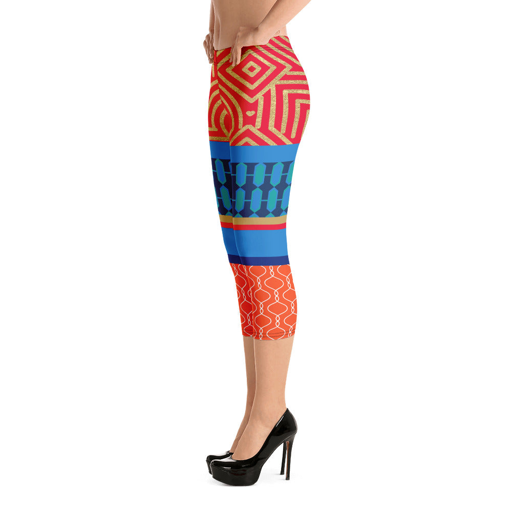 Beach Club Adventure Art Deco Capri Leggings