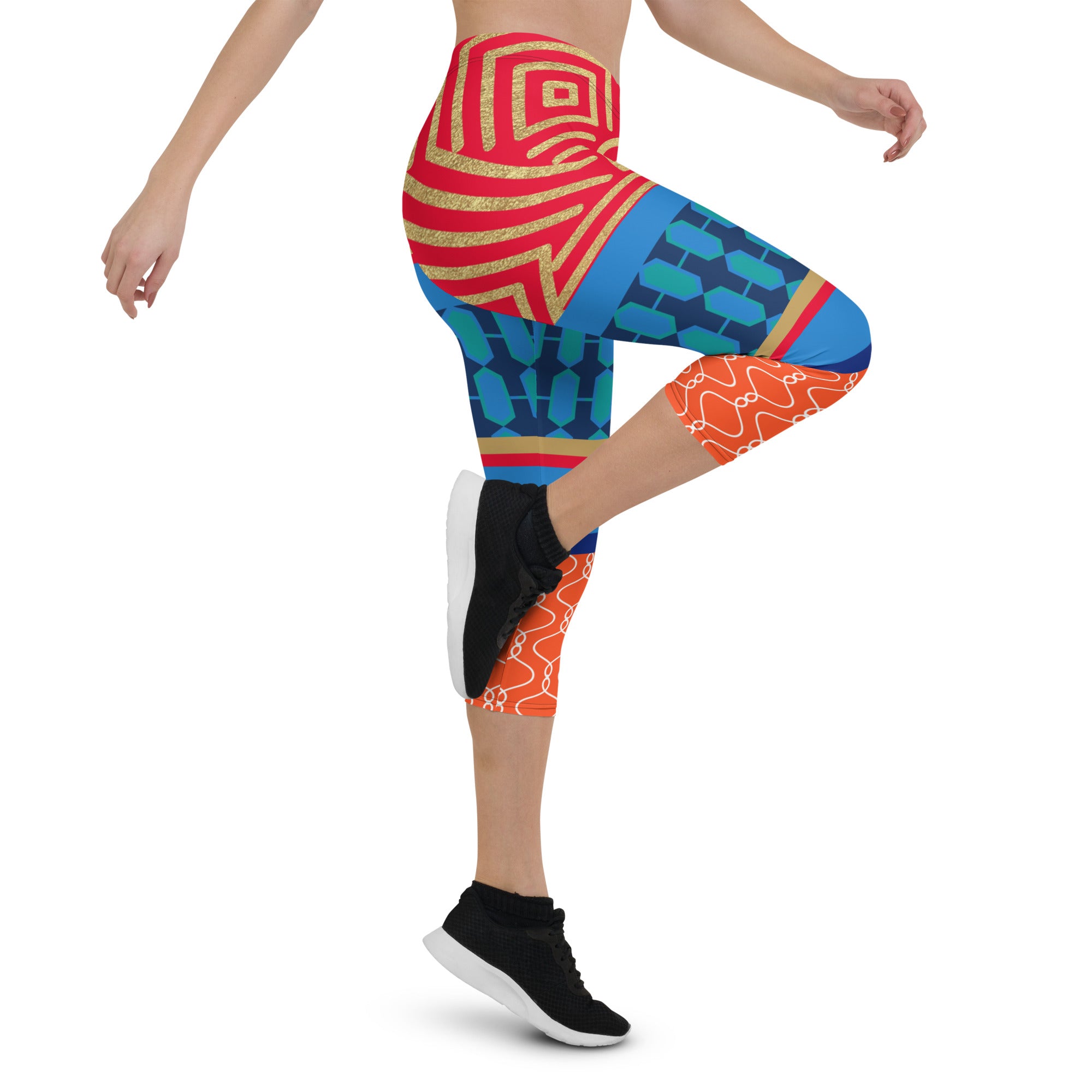 Beach Club Adventure Art Deco Capri Leggings